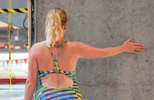 8 Important Warm Up Stretches For Swimmers Mit Recreation
